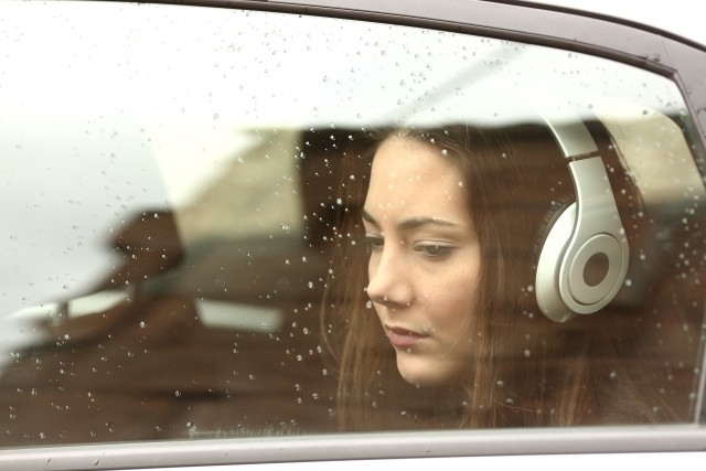 Adolescent-girl-looking-sad.jpg